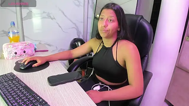 Vaneline2 online show from February 27, 2026, 10:53 pm