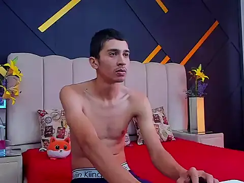 MiaANDrony online show from February 12, 2026, 12:49 pm