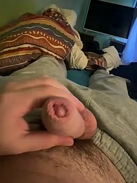 Snapshot of bouillant25ans chatting on April 4, 2026, 5:52 pm bouillant25ans online show from April 4, 2026, 5:52 pm