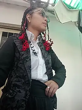 Maggyx online show from February 28, 2026, 1:44 pm