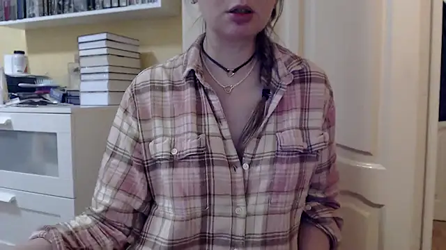 Snapshot of Tasiya chatting on February 4, 2026, 4:13 pm Tasiya online show from February 4, 2026, 4:13 pm