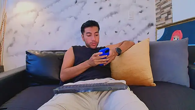 Max Hornye online show from March 14, 2026, 7:20 pm