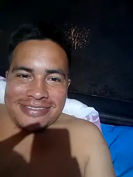 LuzSantoDeEmmanuel online show from April 8, 2026, 5:31 am