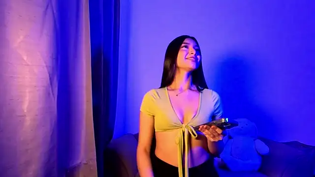 Chinicr18 online show from March 22, 2026, 12:36 am