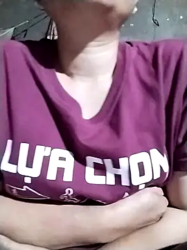 vivi1889 online show from April 27, 2026, 12:36 pm