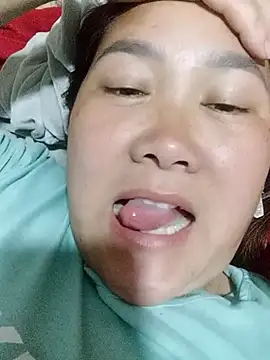 Snapshot of bongtuyet11 chatting on February 28, 2026, 2:28 pm bongtuyet11 online show from February 28, 2026, 2:28 pm