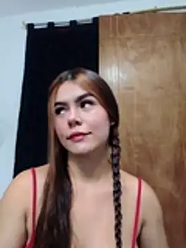 Snapshot of EmiNavarro chatting on July 11, 2026, 8:53 pm EmiNavarro online show from July 11, 2026, 8:53 pm