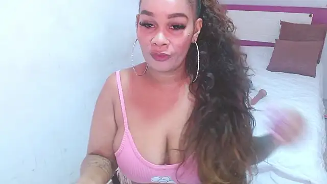 Snapshot of HELETRAS chatting on February 17, 2026, 2:25 pm HELETRAS online show from February 17, 2026, 2:25 pm