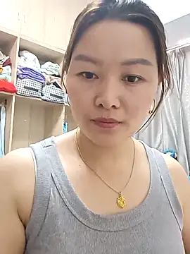 Jennie dogy online show from April 6, 2026, 4:46 am
