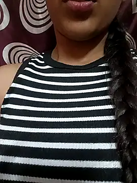 Snapshot of komalsharma99 chatting on April 28, 2026, 6:45 pm komalsharma99 online show from April 28, 2026, 6:45 pm