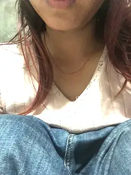 Snapshot of Cheng_baby chatting on May 18, 2026, 11:42 pm Cheng baby online show from May 18, 2026, 11:42 pm