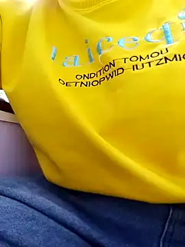 LiilyZi online show from March 21, 2026, 3:41 am