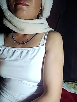 Snapshot of witch-xx chatting on June 16, 2026, 2:28 pm witch-xx online show from June 16, 2026, 2:28 pm