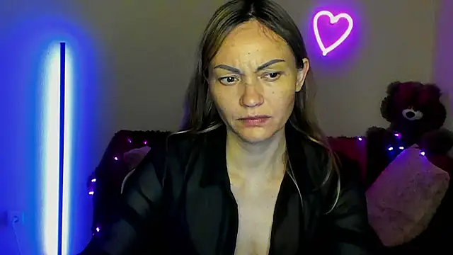 Snapshot of BlondMikey22 chatting on June 3, 2026, 2:33 pm BlondMikey22 online show from June 3, 2026, 2:33 pm
