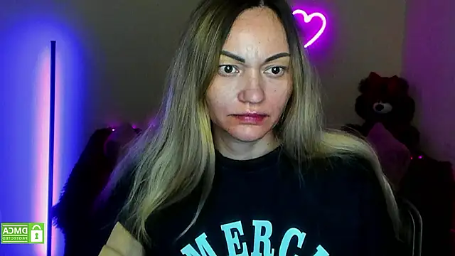 Snapshot of BlondMikey22 chatting on February 12, 2026, 6:24 am BlondMikey22 online show from February 12, 2026, 6:24 am