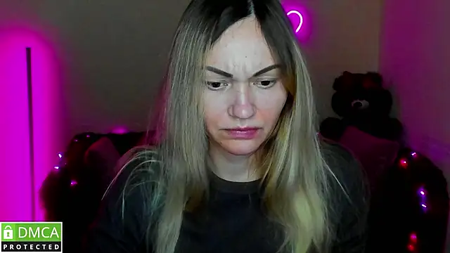 Snapshot of BlondMikey22 chatting on February 22, 2026, 6:31 pm BlondMikey22 online show from February 22, 2026, 6:31 pm