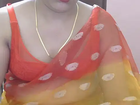 Cute Sheetal online show from May 10, 2026, 1:25 pm