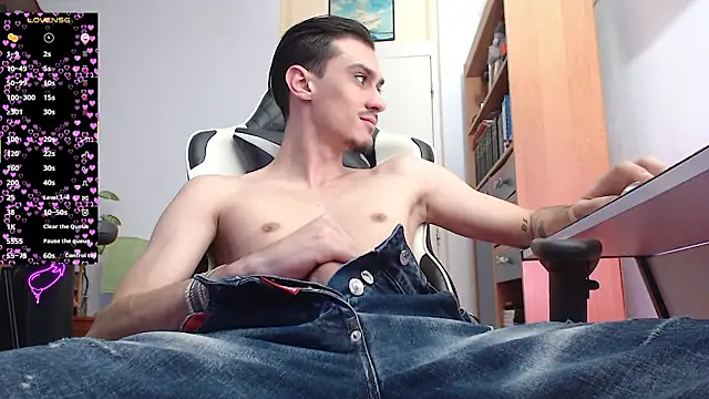 Snapshot of silasluxor chatting on March 3, 2026, 10:22 am silasluxor online show from March 3, 2026, 10:22 am