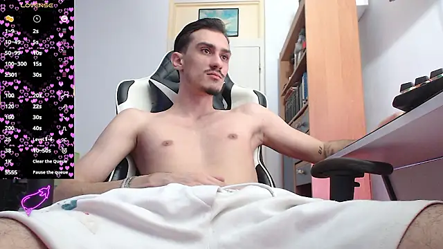 Snapshot of silasluxor chatting on February 16, 2026, 10:36 am silasluxor online show from February 16, 2026, 10:36 am