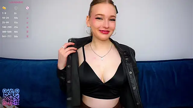 RowenaIanniello online show from April 18, 2026, 12:02 am