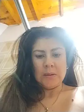 Snapshot of Lyonette_reading1 chatting on May 9, 2026, 9:34 am Lyonette reading1 online show from May 9, 2026, 9:34 am