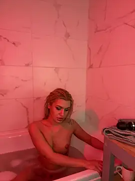 NayaBliss online show from April 15, 2026, 7:58 pm