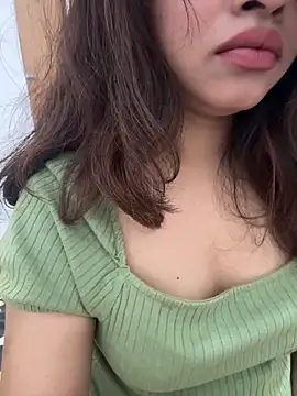 Snapshot of riya_sharma11 chatting on February 11, 2026, 10:31 pm riya sharma11 online show from February 11, 2026, 10:31 pm