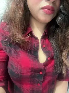 riya sharma11 online show from April 5, 2026, 8:32 am