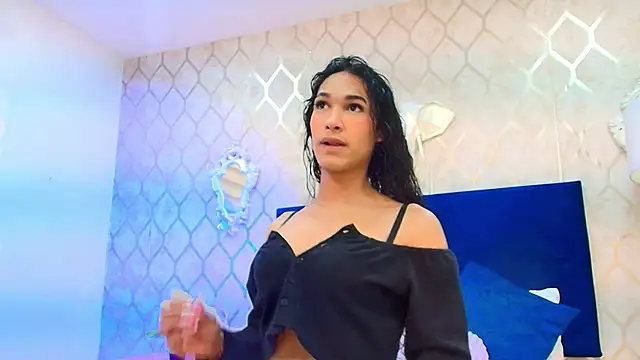 Chloee  Adams online show from February 9, 2026, 12:14 pm