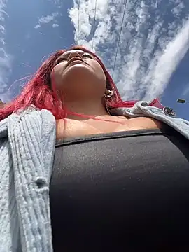 Snapshot of Lia-Moon77 chatting on February 18, 2026, 6:04 pm Lia-Moon77 online show from February 18, 2026, 6:04 pm