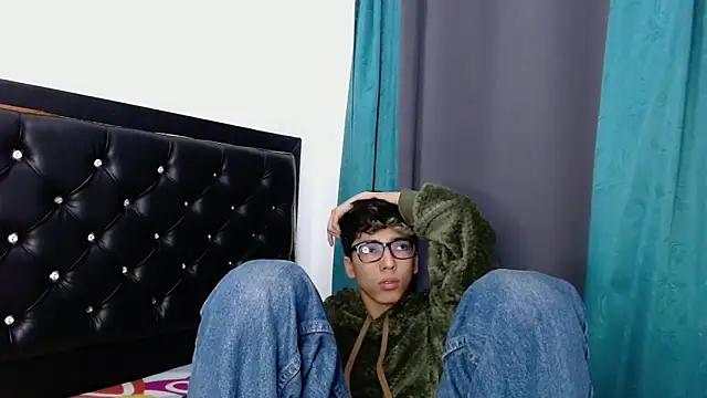 gabriel x18 online show from March 3, 2026, 5:25 am