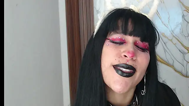 valen ros online show from April 5, 2026, 3:19 pm