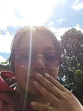 Snapshot of Jenni002_- chatting on February 25, 2026, 4:18 pm Jenni002 - online show from February 25, 2026, 4:18 pm