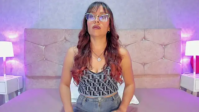 Chloe Miiler online show from February 16, 2026, 1:43 pm