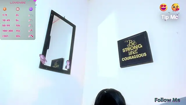 Lily-Scott online show from February 25, 2026, 11:37 pm