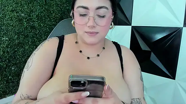 mady musex online show from April 19, 2026, 3:18 am