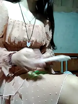 DoliceGirl2k online show from April 1, 2026, 1:41 pm