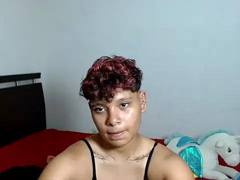 scarletfox  3 online show from February 6, 2026, 7:37 am