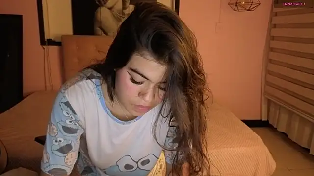 Snapshot of Katia_pretty_x chatting on April 9, 2026, 4:47 am Katia pretty x online show from April 9, 2026, 4:47 am