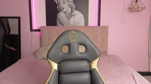 Snapshot of Katia_pretty_x chatting on March 27, 2026, 4:21 am Katia pretty x online show from March 27, 2026, 4:21 am