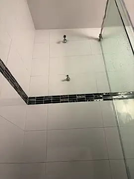 EmilyAndAndrew online show from February 20, 2026, 6:26 am