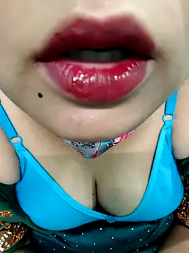 Snapshot of Tamilkannadacouple chatting on February 24, 2026, 4:46 am Tamilkannadacouple online show from February 24, 2026, 4:46 am