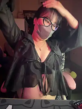 HaleyKin online show from April 27, 2026, 3:54 pm