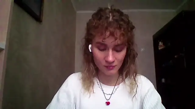 Snapshot of DeanneGilcher chatting on February 18, 2026, 9:06 am DeanneGilcher online show from February 18, 2026, 9:06 am