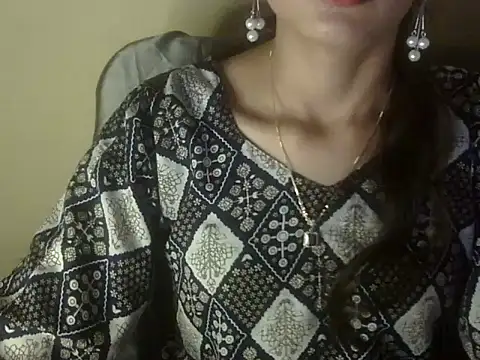 Mehaak  online show from May 14, 2026, 4:37 pm