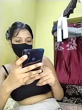 Naina-hott online show from June 1, 2026, 8:08 pm