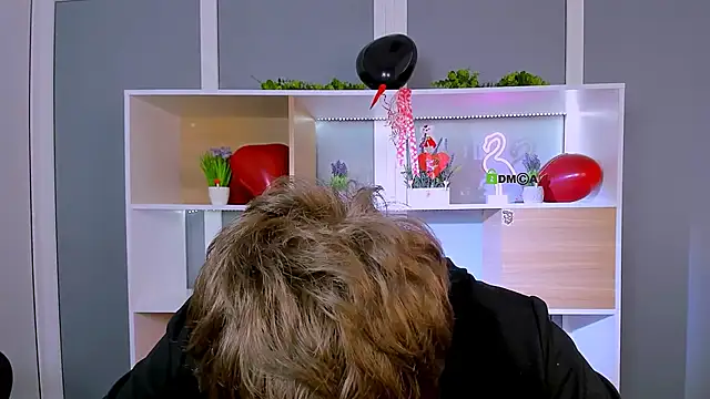 Snapshot of emil_lucky chatting on February 14, 2026, 11:10 am emil lucky online show from February 14, 2026, 11:10 am