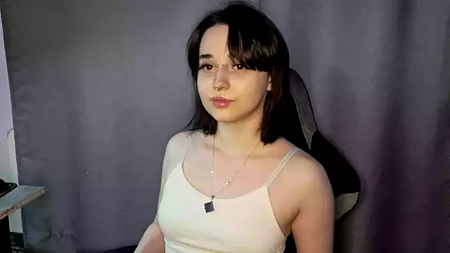 Snapshot of PureSofia chatting on February 13, 2026, 1:33 pm PureSofia online show from February 13, 2026, 1:33 pm