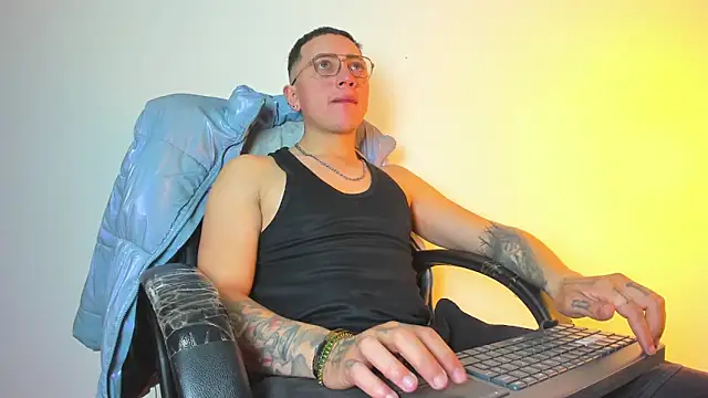 Emmanuel Lust online show from February 5, 2026, 12:23 pm