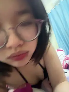 Snapshot of Alicia-a chatting on March 4, 2026, 12:13 pm Alicia-a online show from March 4, 2026, 12:13 pm